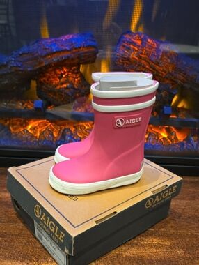 BRAND NEW Aigle Baby Kids Hot Pink Rain Boots with White Trim 4